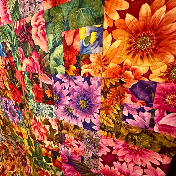 Floral Patchwork Quilt - Multicolor - Picture 9 of 12